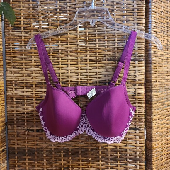 Wacoal Purple White Embrace Lace Contour Lined Shaping Underwire Bra 853191 36C - Picture 1 of 4